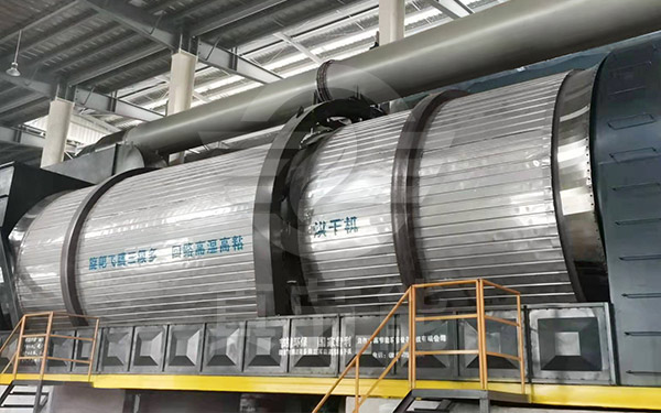 糟渣烘干機(jī)運(yùn)行現(xiàn)場(chǎng) 糟渣烘干機(jī)運(yùn)行現(xiàn)場(chǎng)